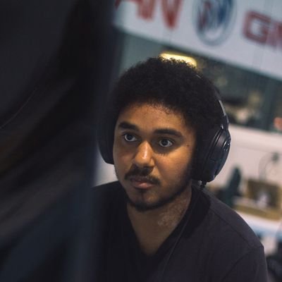 owner of insuravize. loves helping people out! a guy who plays video games, folds people in smash bros. vibes, loves Dana and his Cats🥰