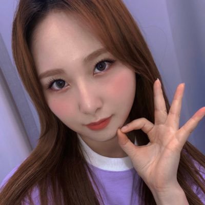 rocket punch fan acc | she/her, they/them | 19 | recently back from break!