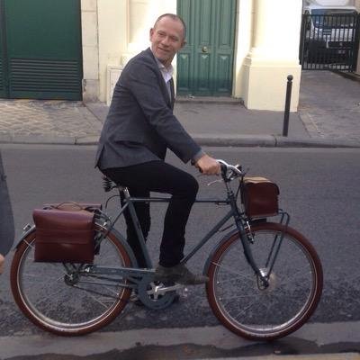 Architect and town planner based in Paris.
