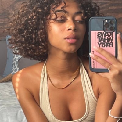 iivannamedrano's profile picture. 