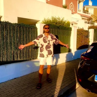 ChrisBeKillin's profile picture. ℌ𝔞𝔱𝔢 𝔦𝔱 𝔴𝔥𝔢𝔫 𝔪𝔶 𝔭𝔥𝔬𝔫𝔢 𝔡𝔦𝔢𝔰 𝔞𝔫𝔡 𝔫𝔬𝔱 𝔪𝔢