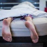 Footnotized3's profile picture. I enjoy hypnosis and feet. Also into unconscious guys; whether it's them passing out on purpose, being choked out, chloroformed or hypnotized.