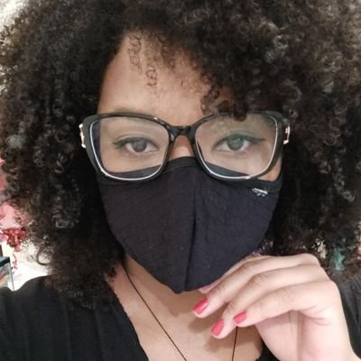 Menina do black roxo, dev, preta, periférica.