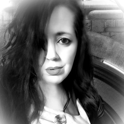 HermineNinaMose's profile picture. medienjunkie