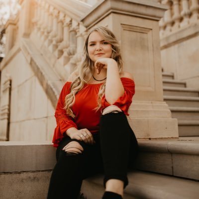 candyashten's profile picture. let your faith be bigger than your fear💞