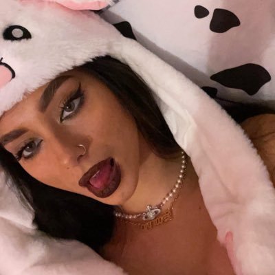 UK 🇬🇧 - singer/ dancer/ actress ♡