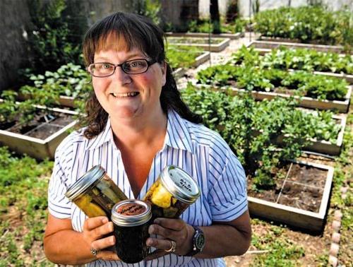 Accountant, urban farmer, and community activist in beautiful Denver, CO!