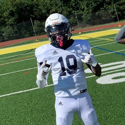 Wide Receiver @ Sussex County Community College #goskylanders 🏈‼️ IG: @Buttasav_