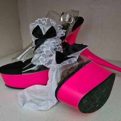 #TeamJosie 18+ 🔞 NSFW Pansexual🌈 tgirls, lesbian, sissy, fetish heels and thighboots 😈 and other naughty things😇