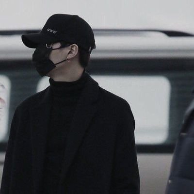 DwiyantiAsrini's profile picture. -