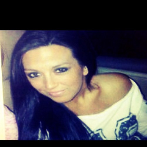 leeleexoxo's profile picture. Take chances n if it changes your life let it!!! Life is way to short to be anything but HAPPY. Oh N I'm Just so FABULOUS theirs nothing more to say ;)