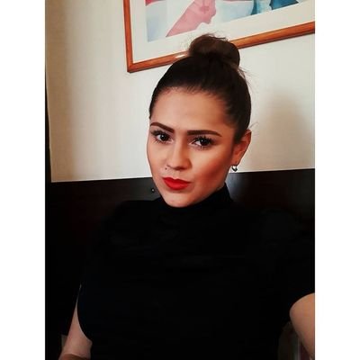 serinaa463's profile picture. Is good to be happy