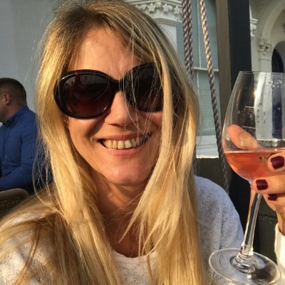 Freelance Chef, Amateur Food Writer, Events & Marketing. Lover of all things edible.