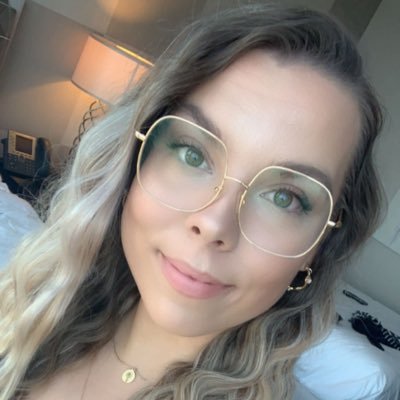krispy_klauds's profile picture. full time school psychologist and donut lover who loves to workout and play some FPS during her down time 🎮🍩