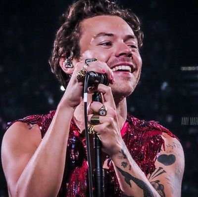 bIqcksvan's profile picture. puntos suspensivos