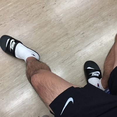 17/5 vers1,要約麻煩私訊帶照;不玩hi但你要玩我沒差不要影響我就好;太年輕的迪迪也先不要;臉最優先身材對我來說真的還好「所以重申私訊請附照」;喜正裝、人夫、30歲或年紀稍長