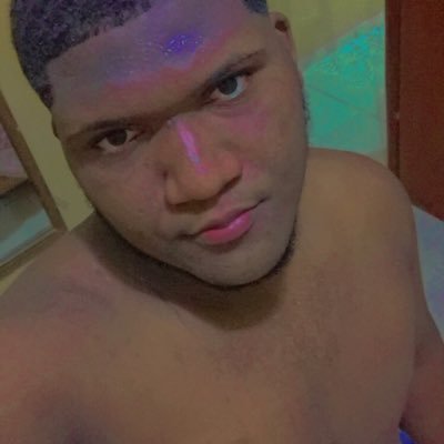 pablo_peguero's profile picture. En esto nunca pierdo cuando no es que gano empato 🧳🛫🤖👾👁