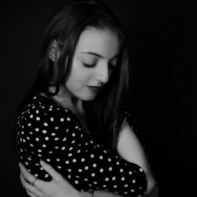 chloesobritish's profile picture. bercée et bouleversée par la poésie du monde.
I ain't using this account anymore