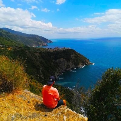 nivitravam's profile picture. J'ai pris l'rap pour oxygène, disons que j'manque pas d'air. @GeniusFrance Heads. Passionné de rap français & basket. #NBA #MSB