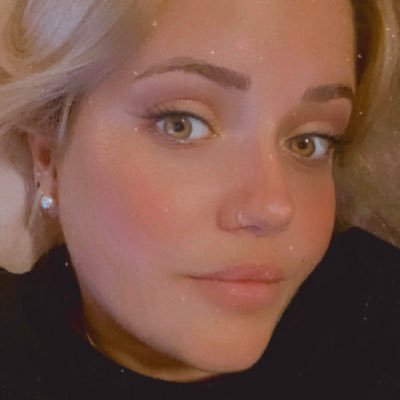 MariaaVidal7's profile picture. MIRA LA VIDA COMO VUELVE Y TE SORPRENDE. Quién juega a ganar, arriesga a perder.