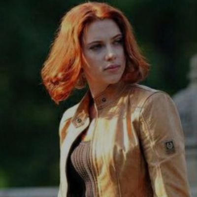 ARomandanvers's profile picture. Escrevendo algo....