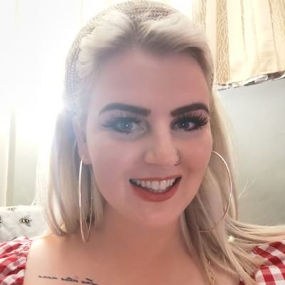 VeefromtheDee's profile picture. 