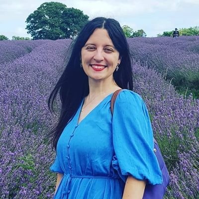 PR by day, fiction writer by night @UniofOxford & @cbcreative alumna 📚Lit agent: @ktgreenst