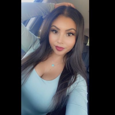 You unfollow me because you’re afraid of falling in love with me, I know 💋