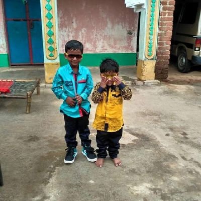 ایک میں کیا میرے عصیاں کی حقیقت کتنی
مجھ سے سو لاکھ کوکافی ہے اشارہ تیرا.......