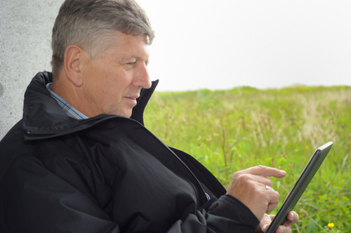 A valuable and encouraging site for information regarding the senior citizen's use of the iPad.