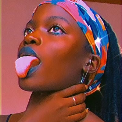 ✂️self-taught fashion designer🧵& jewellery designer.. jus renting in my own head🌸 Owner/CEO of @TriDscloset ✂️ and Grandma’s jewellery 🛒🛍️👇🏾