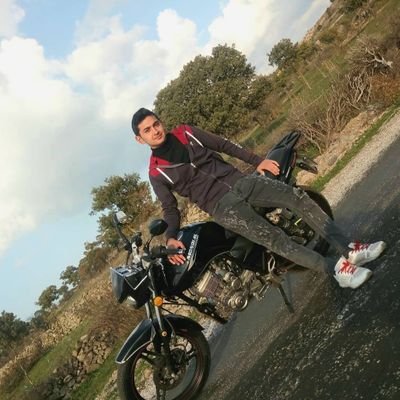 smail29570708's profile picture. 