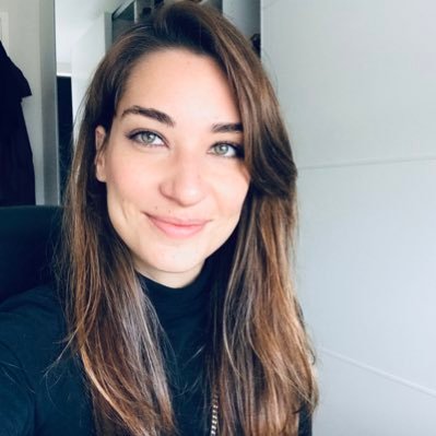 MaRiTVReis's profile picture. Immigrant, language enthusiast, and curious human on a lifelong affair with the news.