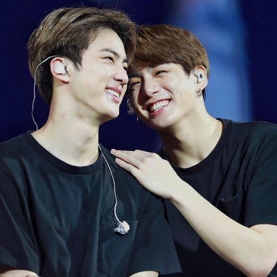 “but in the midst of that difficulty, try to find that small happiness..” - Jeon Jungkook 💜
Multi stan 💖
K-drama/movie Enthusiast ✨💖