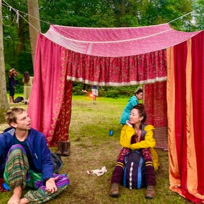 A pop-up performance space concept - Mainly parks - We were in Glasgow for COP26 & have a residence in London - Why not get involved https://t.co/0aXYaKiD42