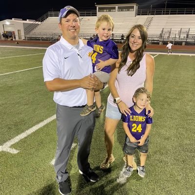 TXHS FB wife, Mom of 4 boys- 3 on earth & baby Jett, who has gone ahead of us to heaven, HS track /XC coach, EXOS /USATF certified, follower of Jesus.