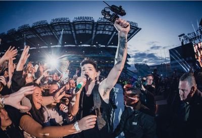 Becks94788163's profile picture. Fan of @thescript and @shawnmendes