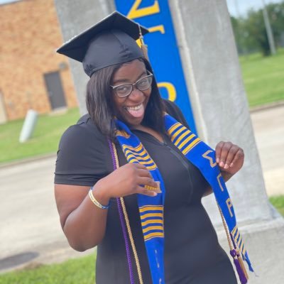 ΣΓΡ |Spr.19 So1o💙💛🐩 |CCC 18 |MVSU 20| Golden Love💛| Cameron’s Wife 💍| ♐️| Founder of Samm’s Sweets🧁and Samm’s Stitchery🧶