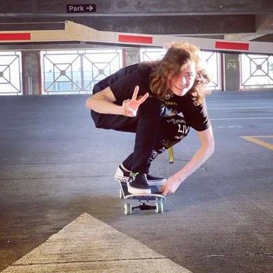 @shiftposting chat mod | Skateboarder | Guitarist | Beat maker