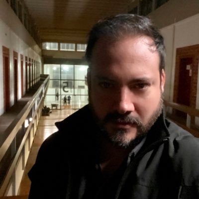 Creador de Contenidos 10M Fb 3.8M YT https://t.co/hKp4bFnEfO Culto 💀 aquí: https://t.co/MwWBJwGhpn producciondelarco@gmail.com