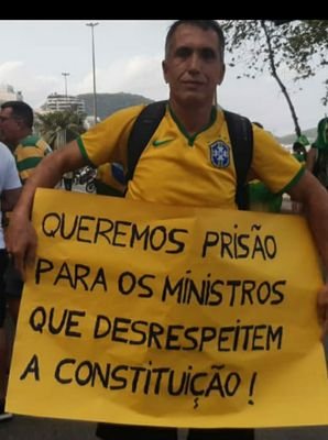 Apoiando Bolsonaro na luta por um Brasil melhor. Somos 210 milhões controlados por algumas centenas de espertalhões. Precisamos nos unir através das Redes