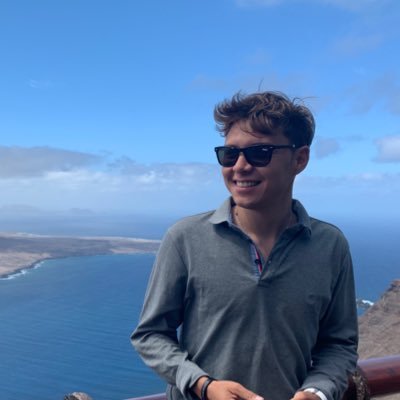 Derteaninho's profile picture. Compol, public affairs, fútbol. No exactamente en ese orden. A veces me creo que tengo 2 estrellas Michelin.