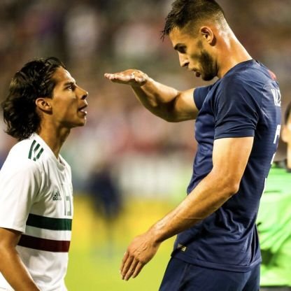 ButiThabisoo's profile picture. A NEW DAWN of bullshit😭😭