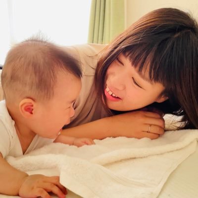 2歳、0歳むすめの母｜YouTubeチャンネル「えつこ 育児生活」を運営｜登録者数2.5万人｜お仕事に関するお問合せは、DMではなくYouTube各動画概要欄にあるフォームよりお願いします。