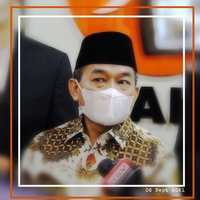 Ketua Fraksi PKS DPR | Komisi I | Wakil Presiden Parlemen Muslim Dunia (IFIP) | Berjuang untuk kepentingan umat, rakyat dan menjaga NKRI