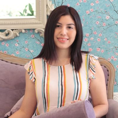 LADO A 📼 Sigo temas de música, cine, anime, tecnología y virales 🙃 ••• LADO B 📼 Profesional de Digital Business, Marketing y Comunicación 👩💻