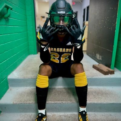 Saguaro high school🐯 ‘22| Height- 5’11| Weight-200|