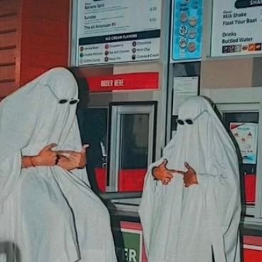 BallsInYaMum's profile picture. YouTube BallsInYaMum