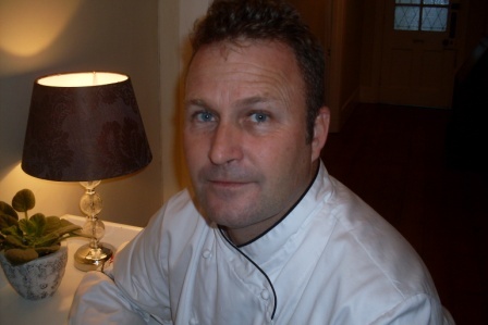 FatCowChef's profile picture. At home in the kitchen - not so much on the 'net.