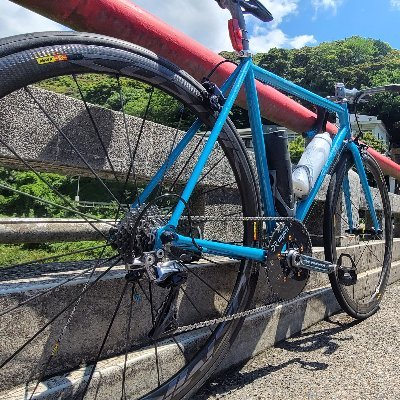 好きでペイントやってます。気になることあればいつでもDMで聞いてくだい。
バイクは乗るのも、機材としてもカスタマイズするのもなんでも好きです。